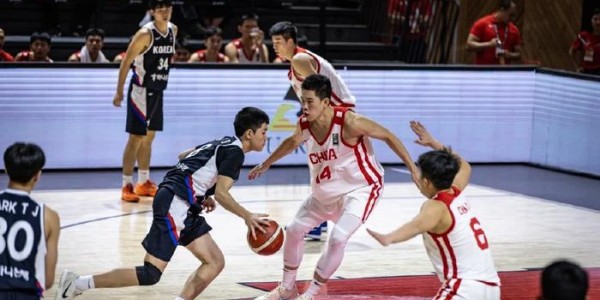 九游体育实况比分-轰21+20！中国男篮又一15岁2米08新星崛起：两双机器冲击奖牌