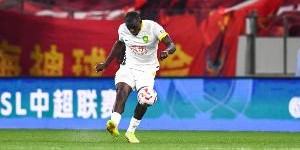 博主：恩加德乌昨日赛前踩场训练受伤，无缘今晚与浙江的比赛